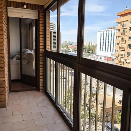 Coliving - Vive En La Zona De Moda Del Centro De Habitación en casa particular Valencia