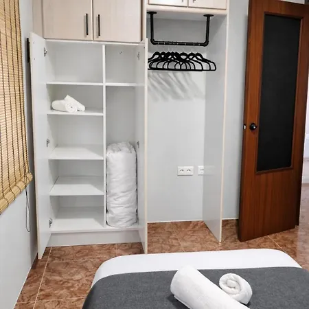 Coliving - Vive En La Zona De Moda Del Centro De Habitación en casa particular Valencia